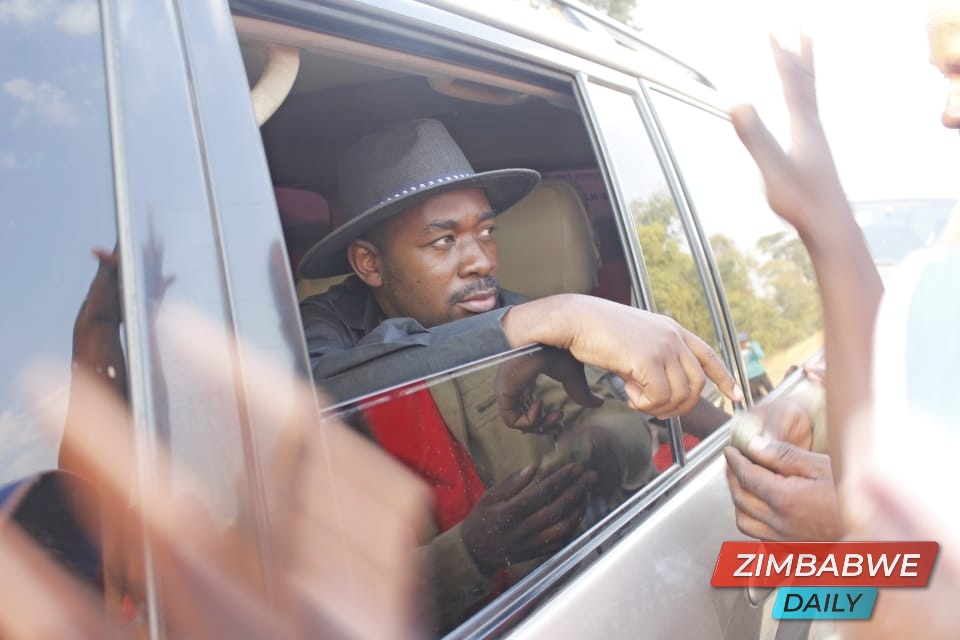 The People's President Nelson Chamisa brought Murehwa turnoff to a standstill as vendors witnessed in excitement their icon's unplanned visit to the area